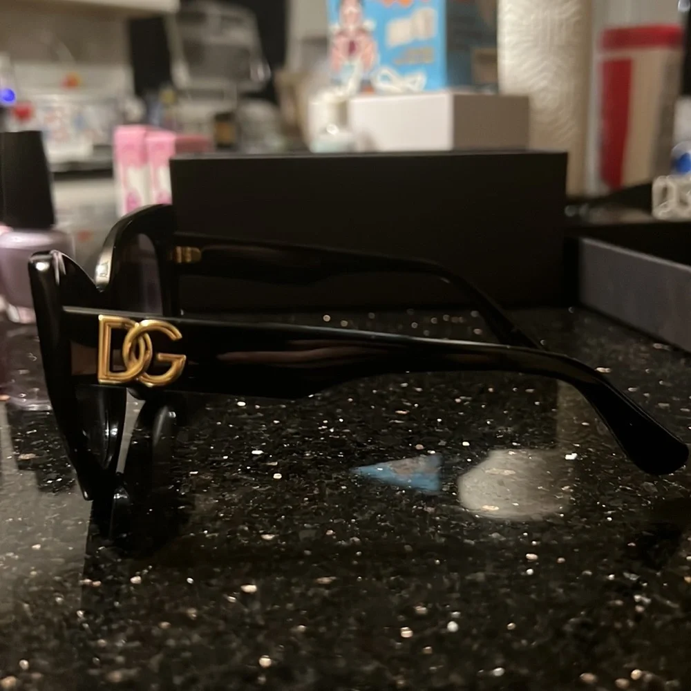 Dolce & Gabbana sunglasses - Picture 8 of 17